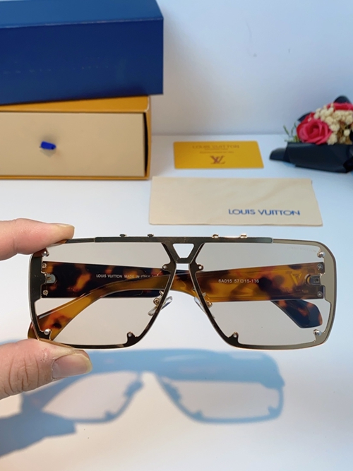 ルイヴィトンサングラス内部構造